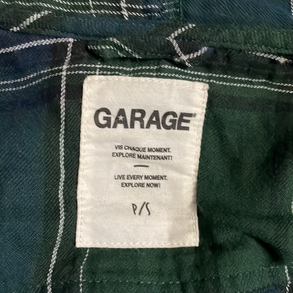 Garage button down flannel shirt with hood - Picture 3 of 3